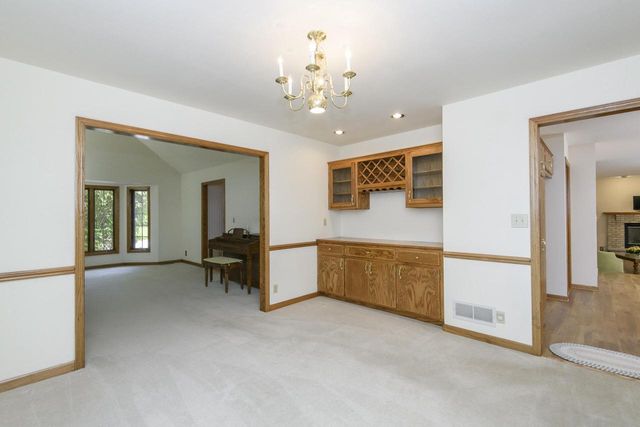 N52W14305 Thornhill DRIVE, Menomonee Falls, WI 53051