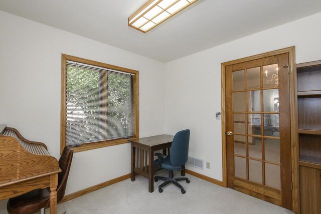 N52W14305 Thornhill DRIVE, Menomonee Falls, WI 53051