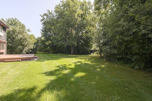 N52W14305 Thornhill DRIVE, Menomonee Falls, WI 53051