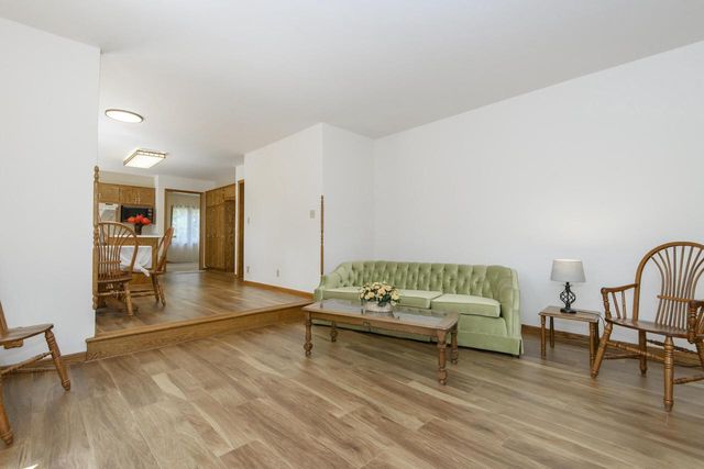 N52W14305 Thornhill DRIVE, Menomonee Falls, WI 53051