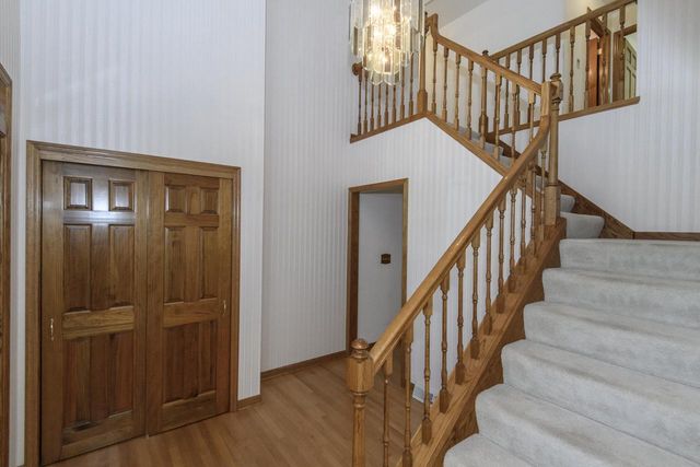 N52W14305 Thornhill DRIVE, Menomonee Falls, WI 53051