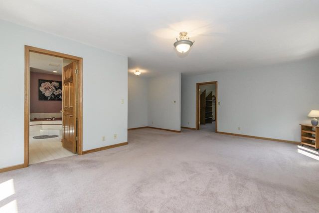 N52W14305 Thornhill DRIVE, Menomonee Falls, WI 53051