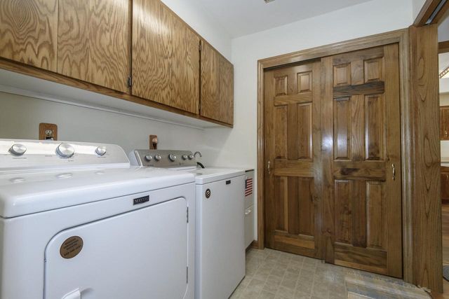N52W14305 Thornhill DRIVE, Menomonee Falls, WI 53051
