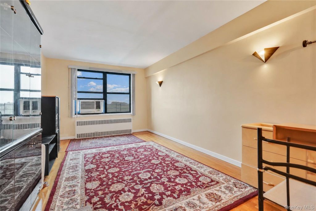 25-15 Union Street 6G, Flushing, NY 11354 — photo 2