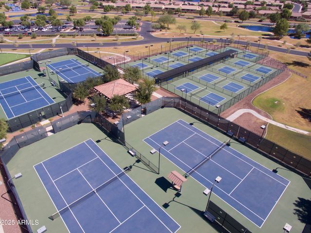 42551 W FALLING STAR Court, Maricopa, AZ 85138