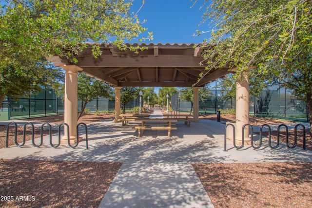 42551 W FALLING STAR Court, Maricopa, AZ 85138