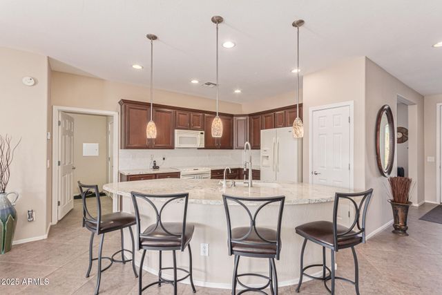 42551 W FALLING STAR Court, Maricopa, AZ 85138