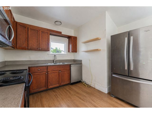 730 S 12TH Ave, Cornelius, OR 97113