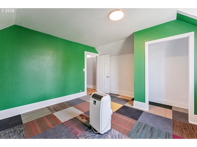 730 S 12TH Ave, Cornelius, OR 97113