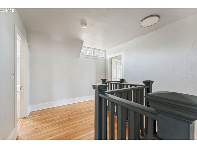 730 S 12TH Ave, Cornelius, OR 97113