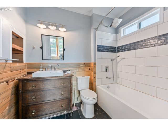 730 S 12TH Ave, Cornelius, OR 97113