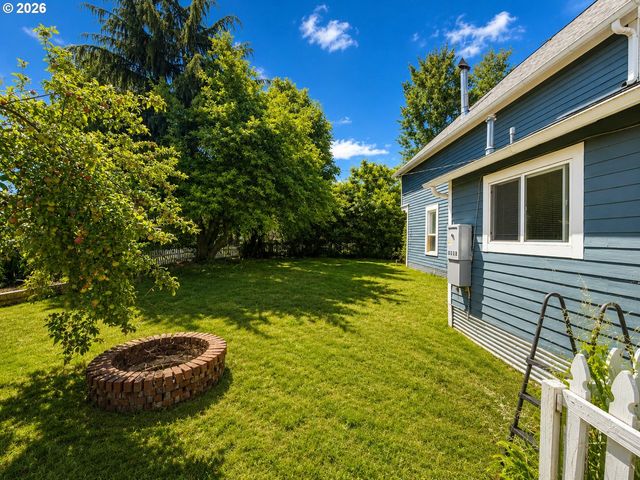 730 S 12TH Ave, Cornelius, OR 97113