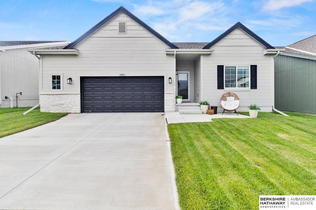 11009 Baker Street, Omaha, NE 68142