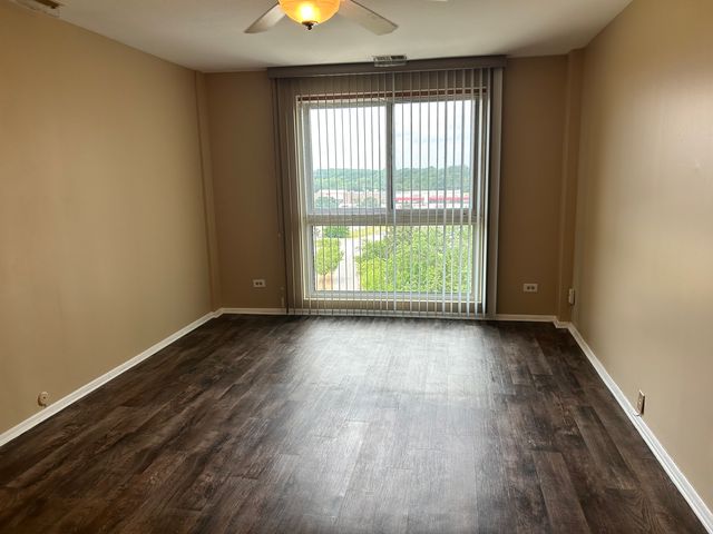 100 Park Avenue 706, Calumet City, IL 60409