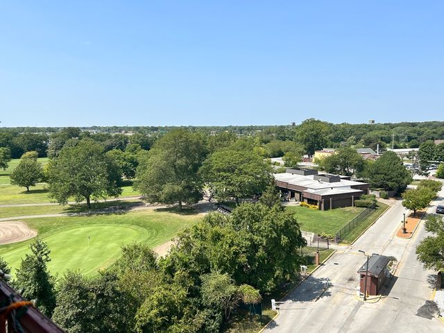 100 Park Avenue 706, Calumet City, IL 60409