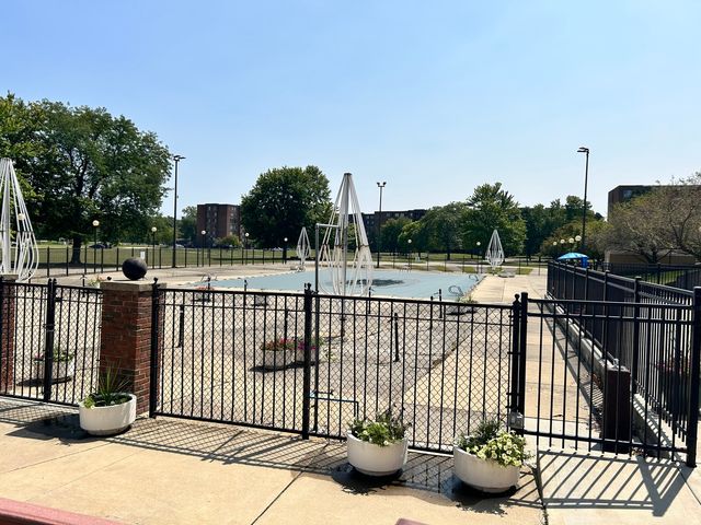 100 Park Avenue 706, Calumet City, IL 60409