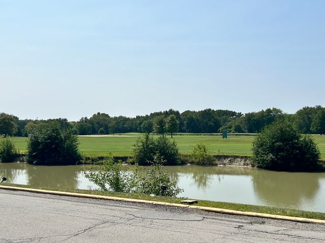 100 Park Avenue 706, Calumet City, IL 60409