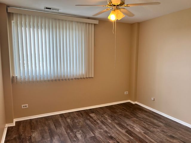 100 Park Avenue 706, Calumet City, IL 60409