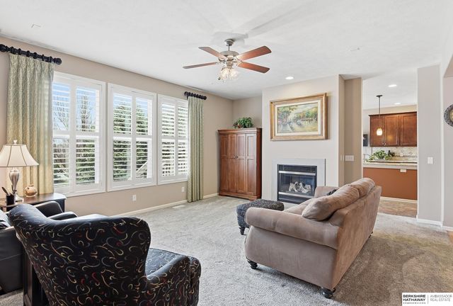 2231 Glacier Drive, Papillion, NE 68046