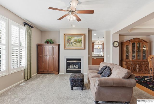 2231 Glacier Drive, Papillion, NE 68046