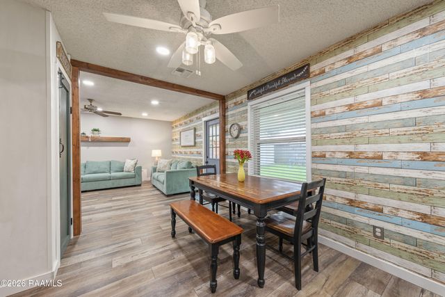 215 Village Lane, Lafayette, LA 70506