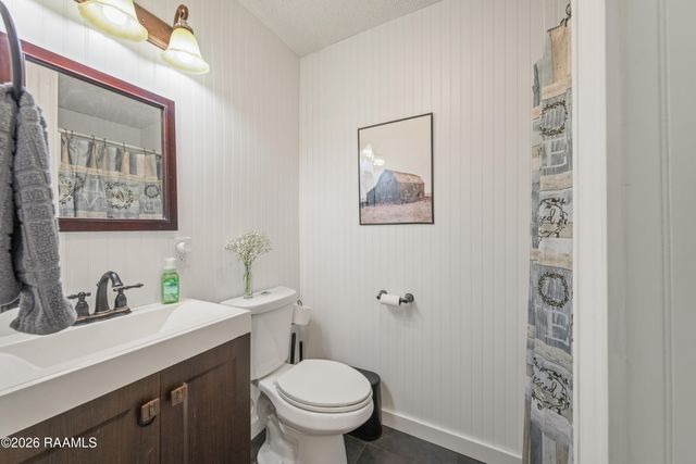 215 Village Lane, Lafayette, LA 70506