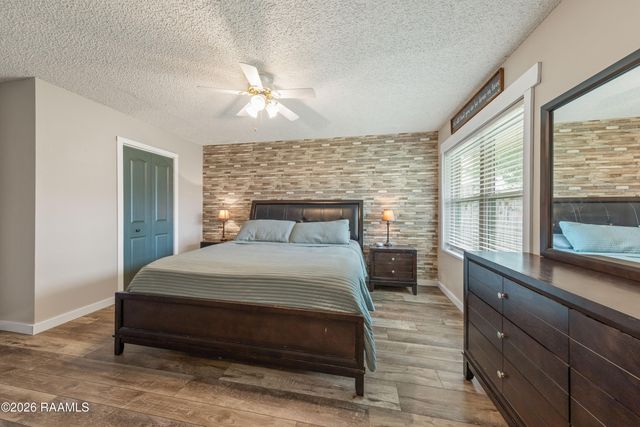 215 Village Lane, Lafayette, LA 70506