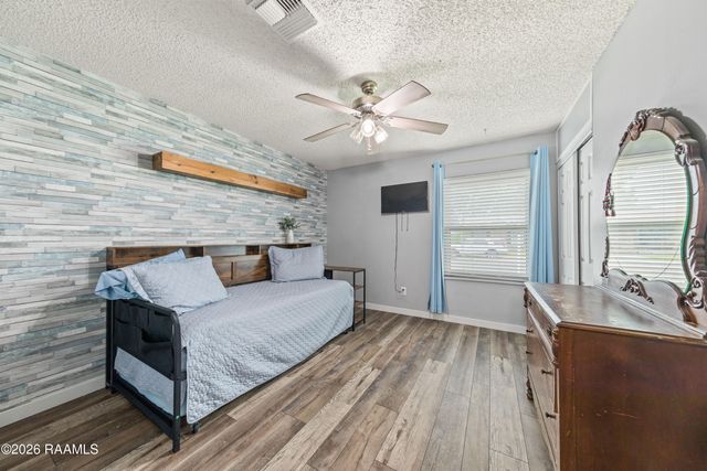 215 Village Lane, Lafayette, LA 70506