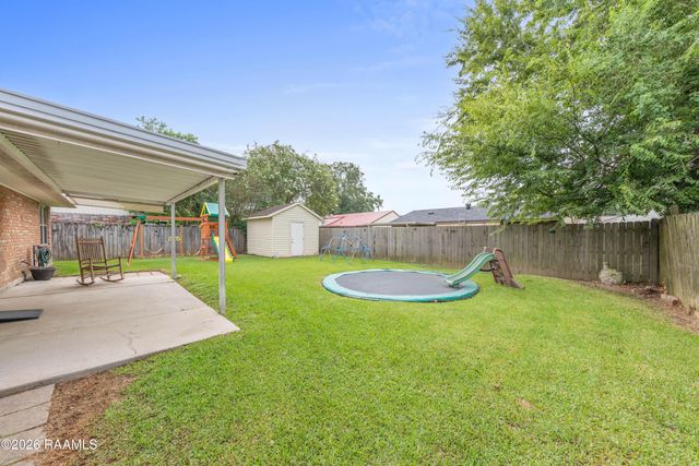 215 Village Lane, Lafayette, LA 70506