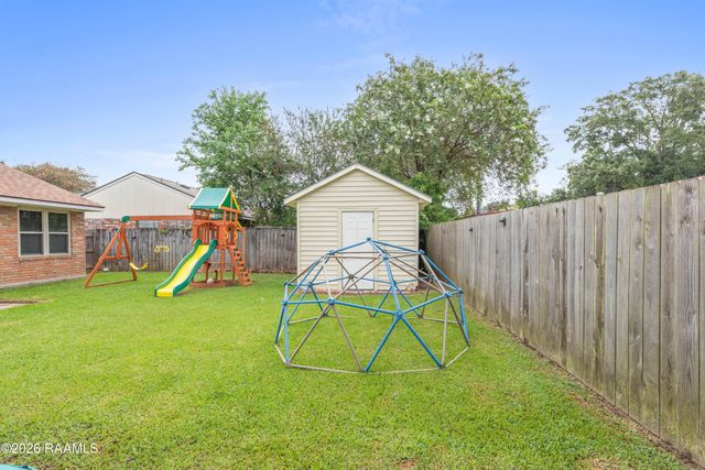 215 Village Lane, Lafayette, LA 70506