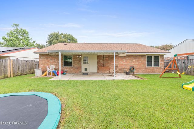 215 Village Lane, Lafayette, LA 70506