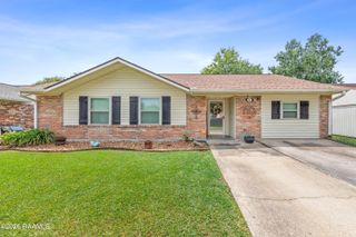 215 Village Lane, Lafayette, LA 70506