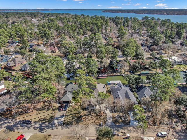 12407 Browning Drive, Montgomery, TX 77356