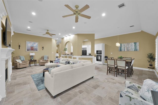 12407 Browning Drive, Montgomery, TX 77356