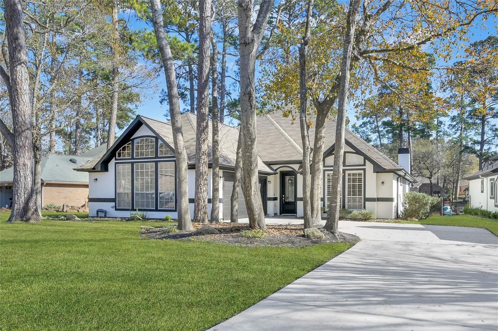 12407 Browning Drive, Montgomery, TX 77356