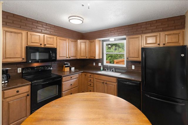5121 148th Path W, Apple Valley, MN 55124
