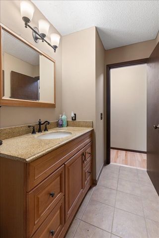 5121 148th Path W, Apple Valley, MN 55124