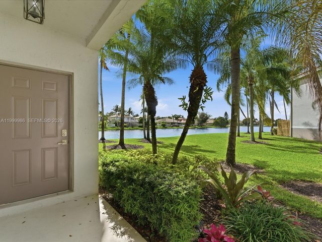 3776 San Simeon Cir, Weston, FL 33331