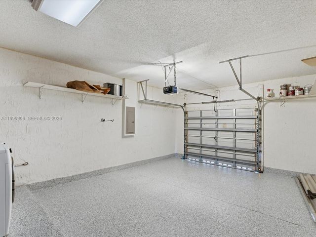 3776 San Simeon Cir, Weston, FL 33331