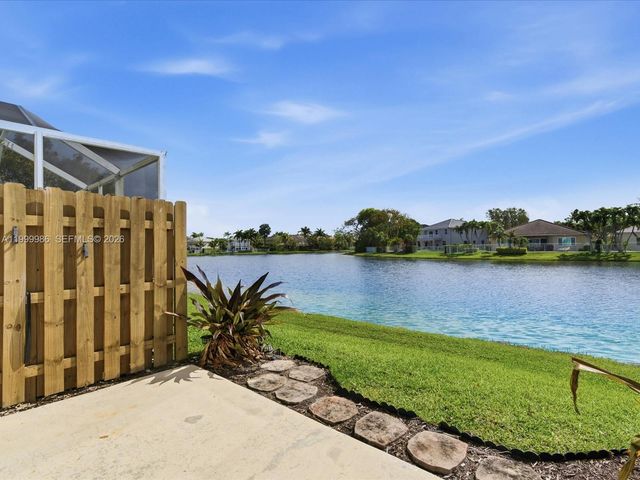 3776 San Simeon Cir, Weston, FL 33331