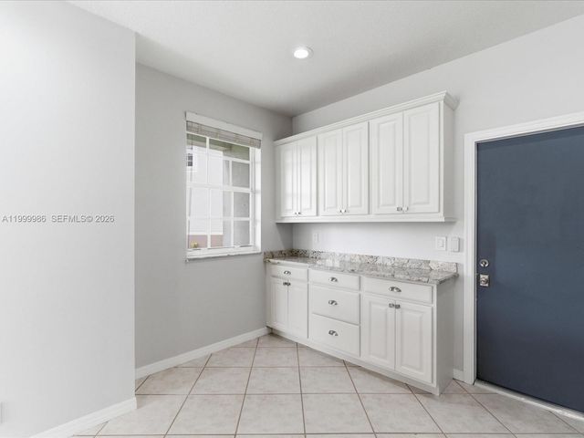 3776 San Simeon Cir, Weston, FL 33331