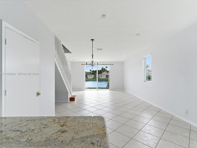 3776 San Simeon Cir, Weston, FL 33331