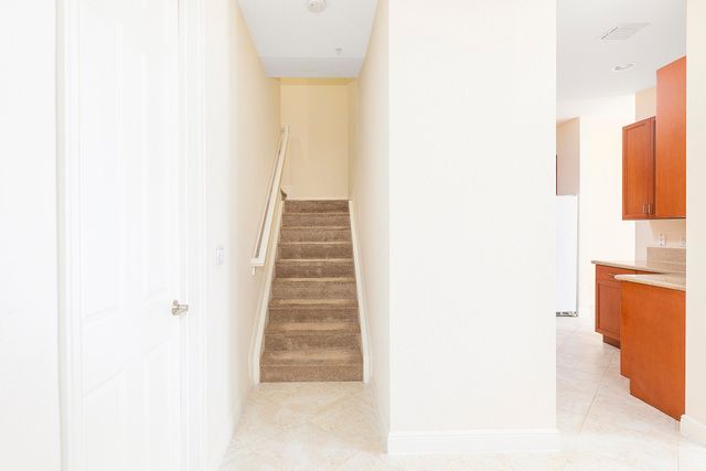 6807 Lakeside Circle N 102-1, Davie, FL 33314