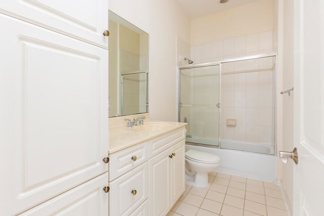 6807 Lakeside Circle N 102-1, Davie, FL 33314