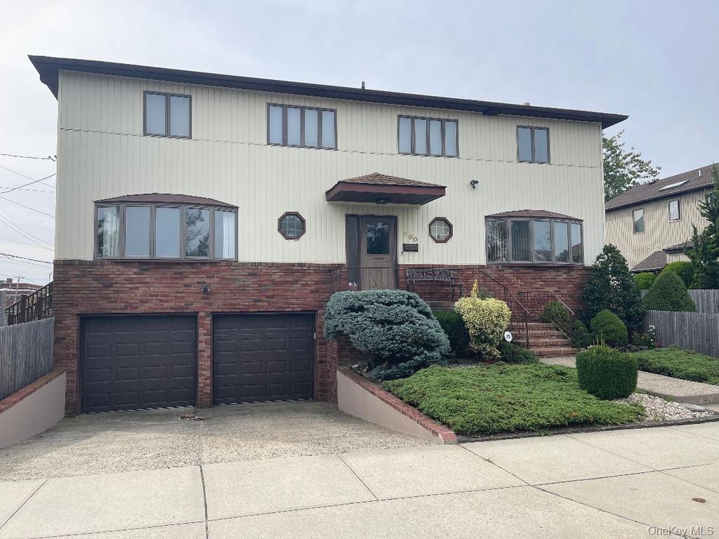 580 E Pine Street, Long Beach, NY 11561