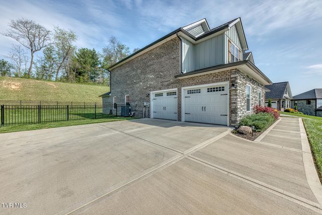 179 Tanners Cove, Johnson City, TN 37615