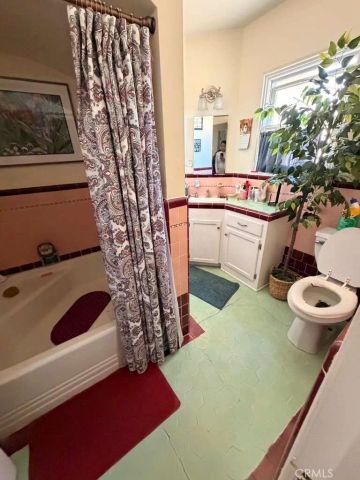 4450 W 59th Place, Los Angeles, CA 90043