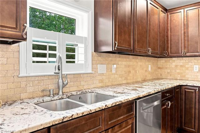 8504 Altavista Drive, Stokesdale, NC 27357