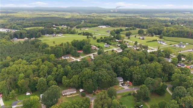 8504 Altavista Drive, Stokesdale, NC 27357