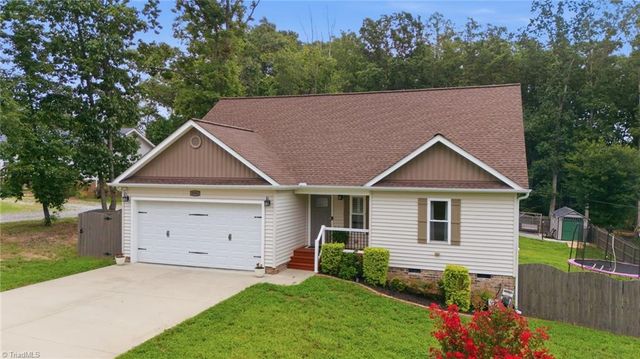 8504 Altavista Drive, Stokesdale, NC 27357